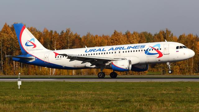VP-BMW:Airbus A320-200:Уральские авиалинии